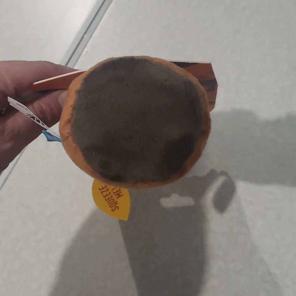 NWT  Bark‎ An Autumn Tail Toy